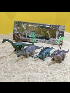 NWT 8 Piece Walking Dinosaur Play Set - Includes 6 Dinosaurs And 2 Trees